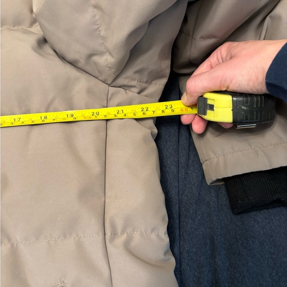 Aritzia Tna The Powder Parka - Size L - Picture 6 of 9